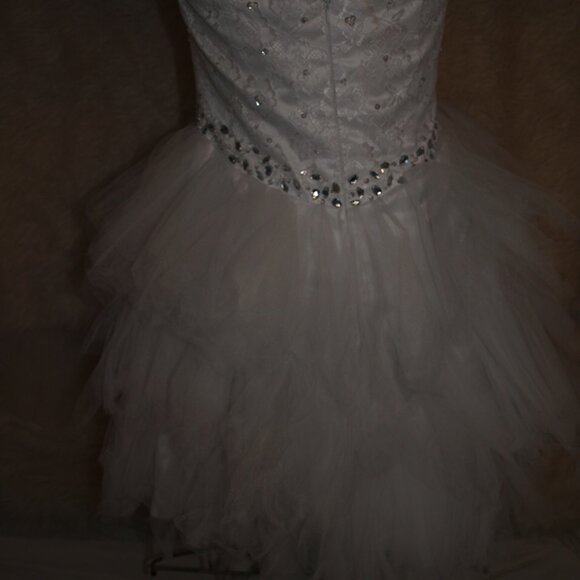 Short DRESS White Tule with Lace Top Size M/L USED4PHOTO SHOOT BY JJ'S House - Picture 11 of 11